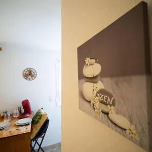 Fully Equipped Ideal For 2 People Marseille